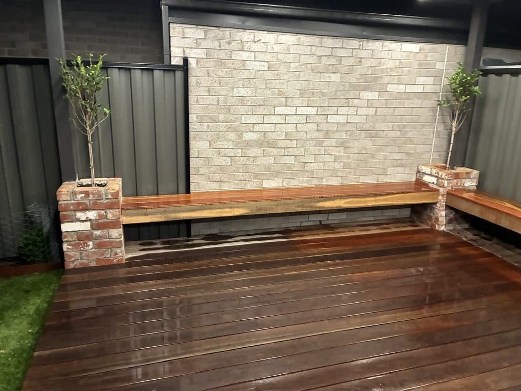 Bench seating and a timber deck in the alfresco