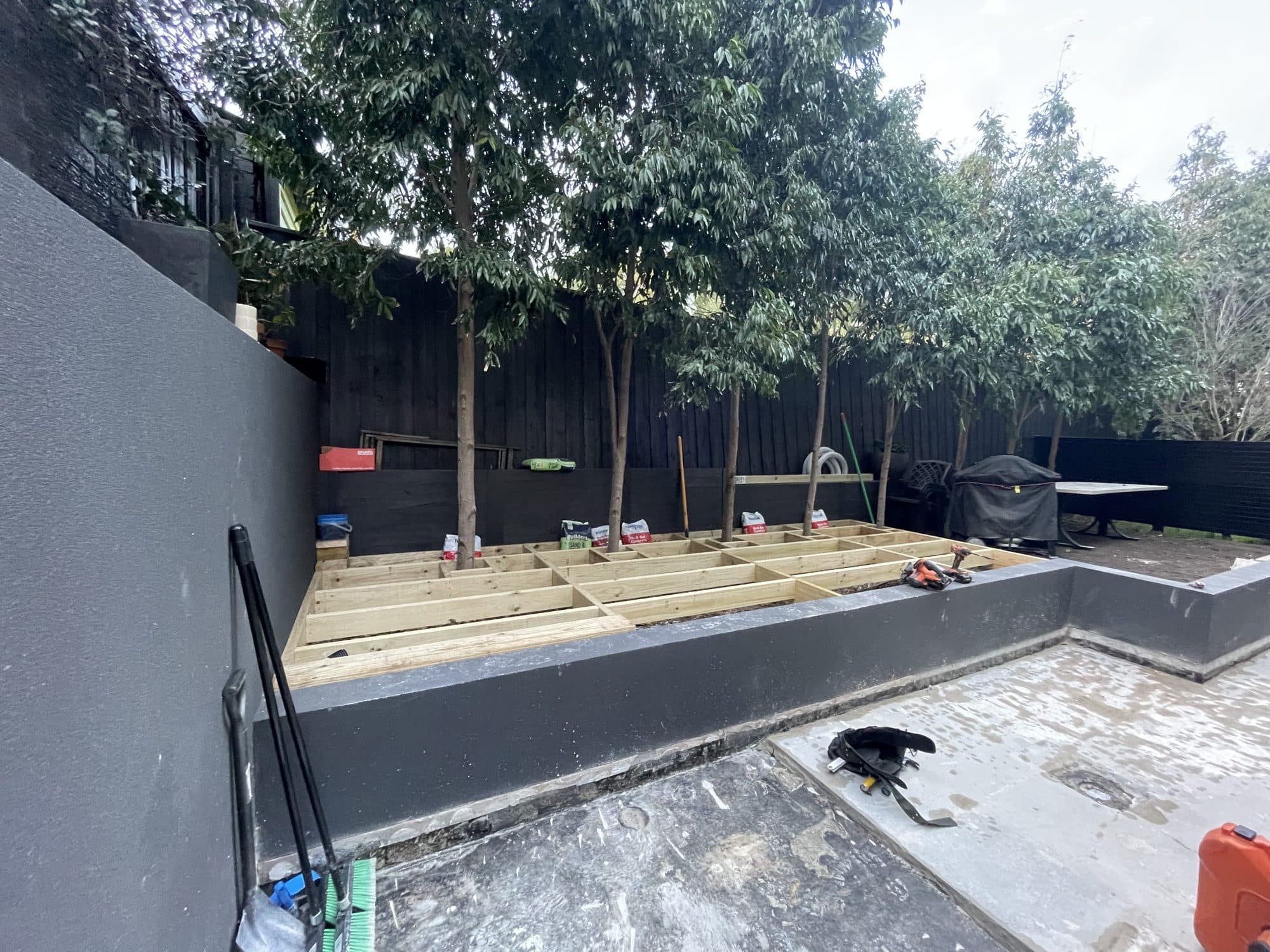 The finished subframe across the full bed